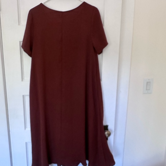 Cute Oak + Fort, lightweight flowy dress - Picture 2 of 4